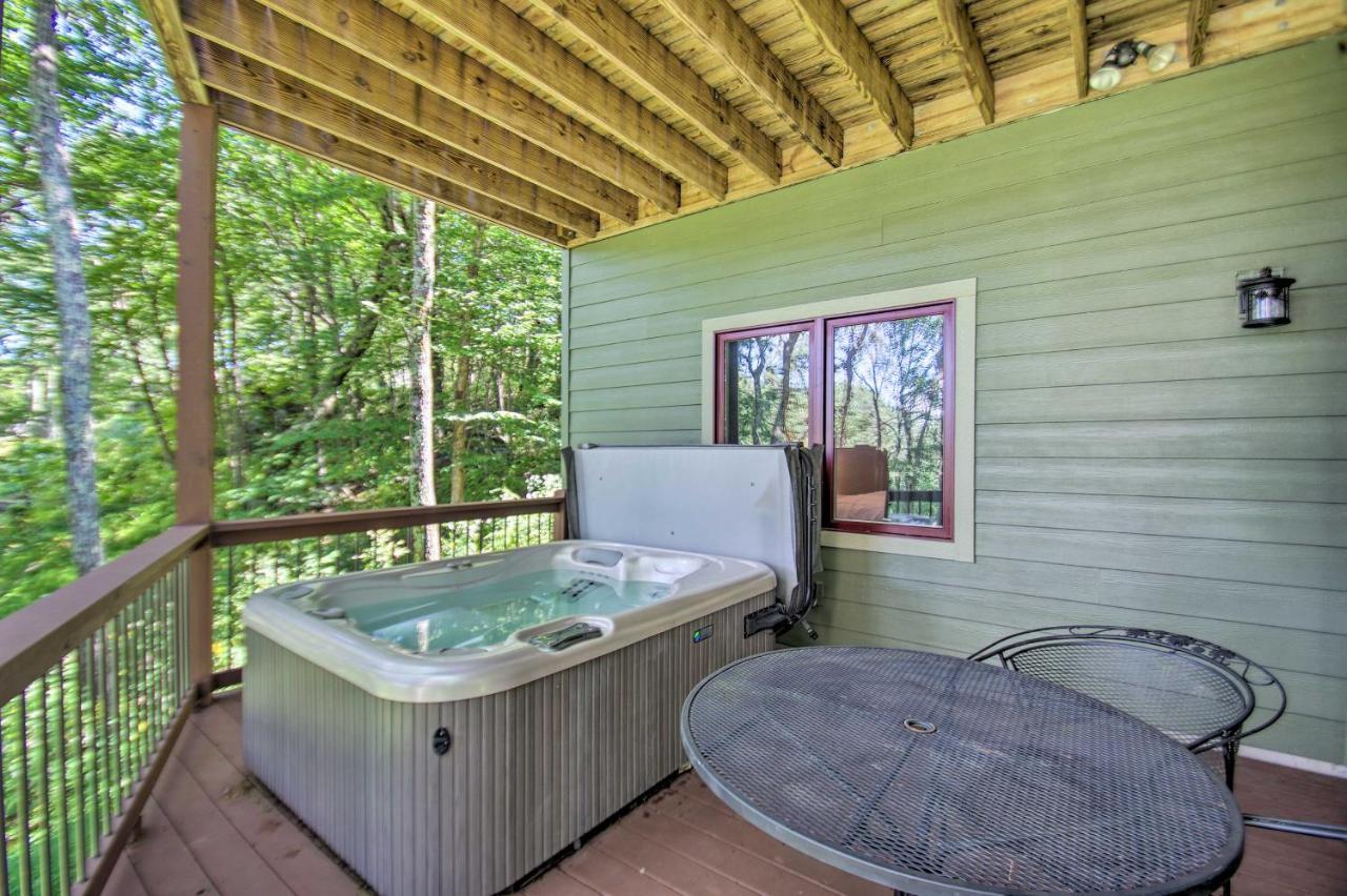 Luxe Wintergreen Resort Escape With Hot Tub! Roseland Exterior foto